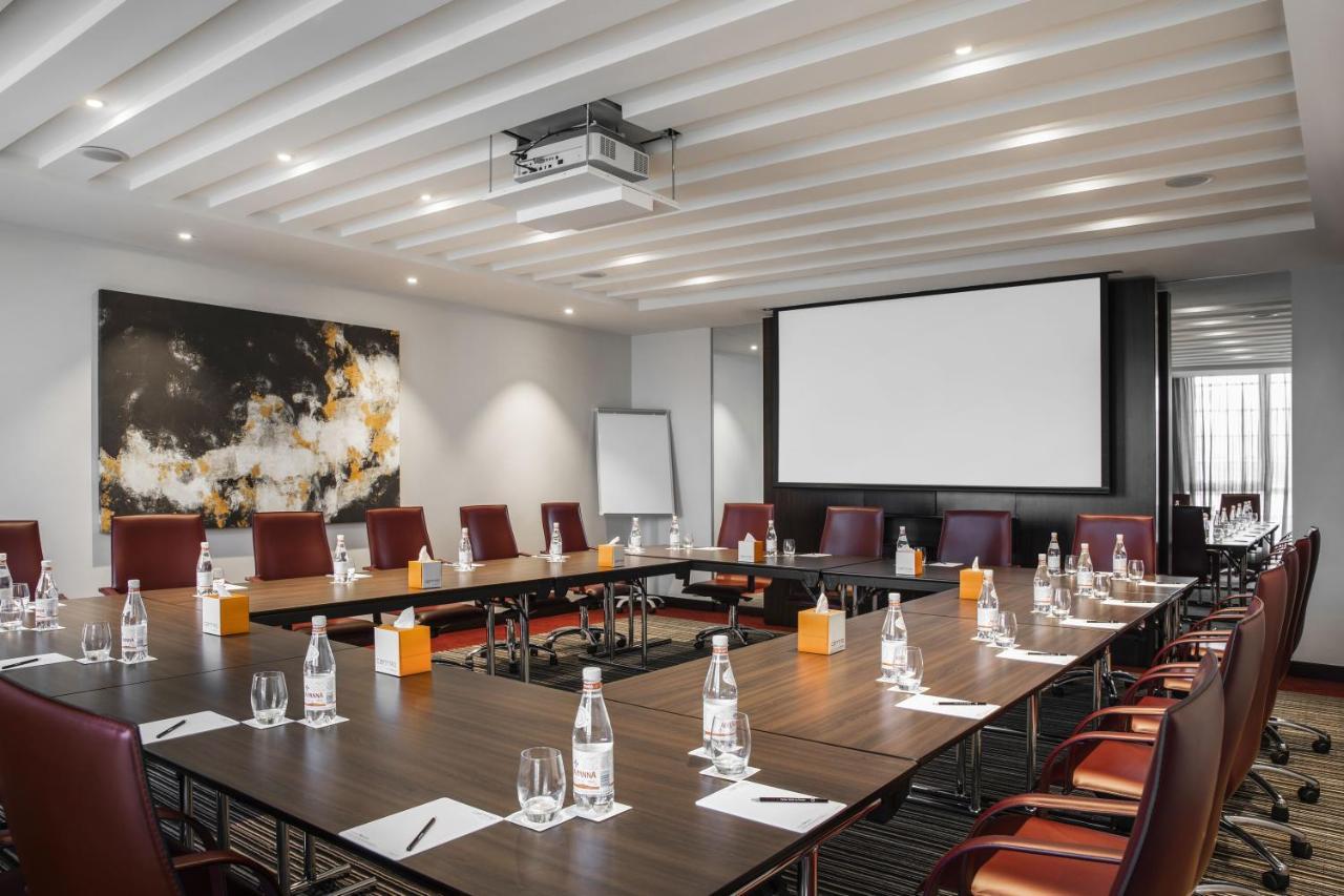 Centro Salama Jeddah By Rotana Ngoại thất bức ảnh